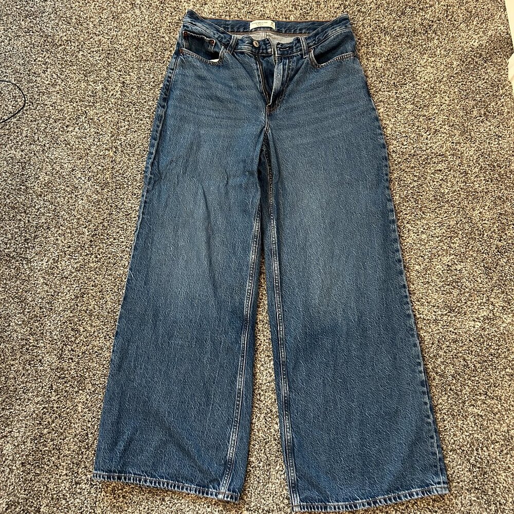 Abercrombie high-waist, wide leg jeans, size 28